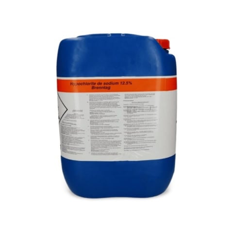 Blauw vat met natriumhypochlorietoplossing 12,5% etikettering.